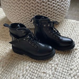 NWOT Corali Cushionaire Combat Boots